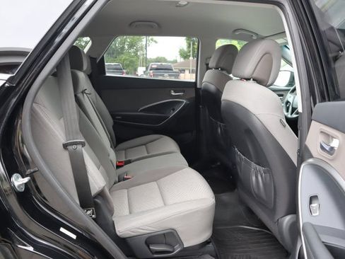 Used 2019 Hyundai Santa Fe XL SE w/ Cargo Package AWD/4WD image 18