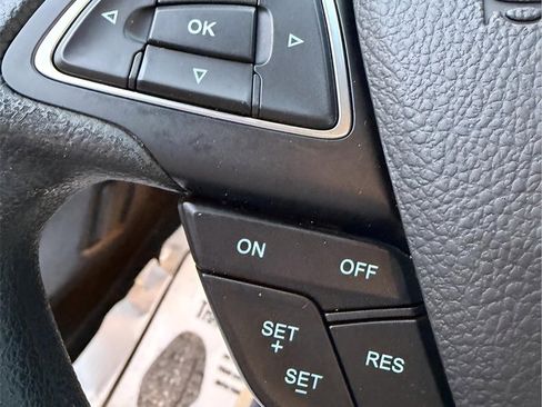 Used 2017 Ford Focus SE image 19