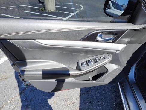 Used 2018 Nissan Maxima 3.5 SV FWD image 29
