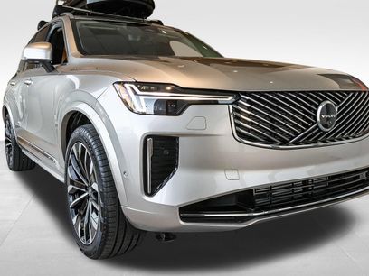 New 2026 Volvo XC90 T8 Ultra w/ Lounge Package