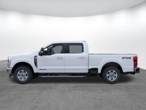 New 2026 Ford F250 XLT w/ XLT Premium Package AWD/4WD image 3