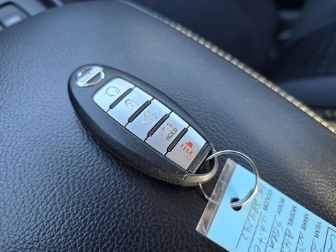 Used 2017 Nissan Altima 2.5 SV w/ Convenience Package image 30