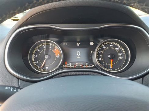 Used 2019 Jeep Cherokee Trailhawk w/ Cold Weather Group image 21