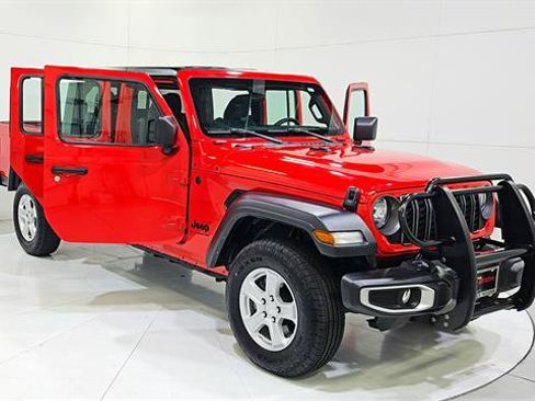 Used 2024 Jeep Gladiator Sport AWD/4WD image 29