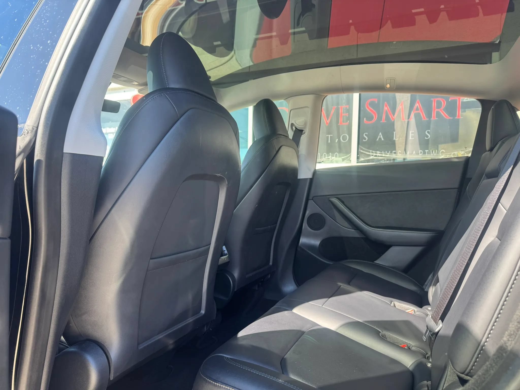 Used 2023 Tesla Model Y Long Range AWD/4WD image 10