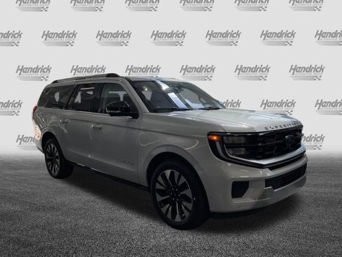 Used 2025 Ford Expedition Max Platinum w/ Driver's Package image 2