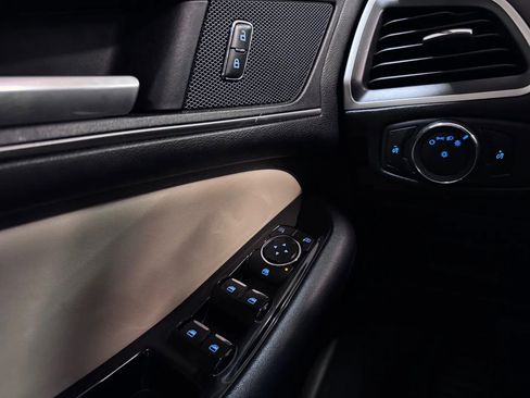 Used 2015 Ford Edge SEL w/ Equipment Group 201A image 18