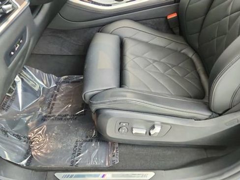 Used 2025 BMW X5 xDrive40i w/ M Sport Package image 35