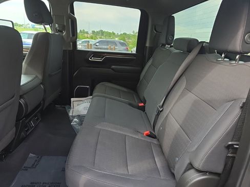 Used 2025 Chevrolet Silverado 2500 LT w/ Convenience Package AWD/4WD image 18