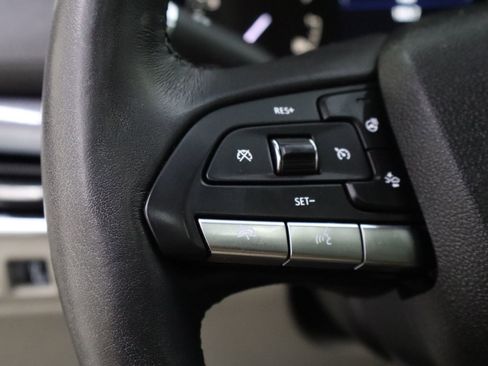 Used 2023 Cadillac XT4 Luxury w/ Cold Weather Package image 21