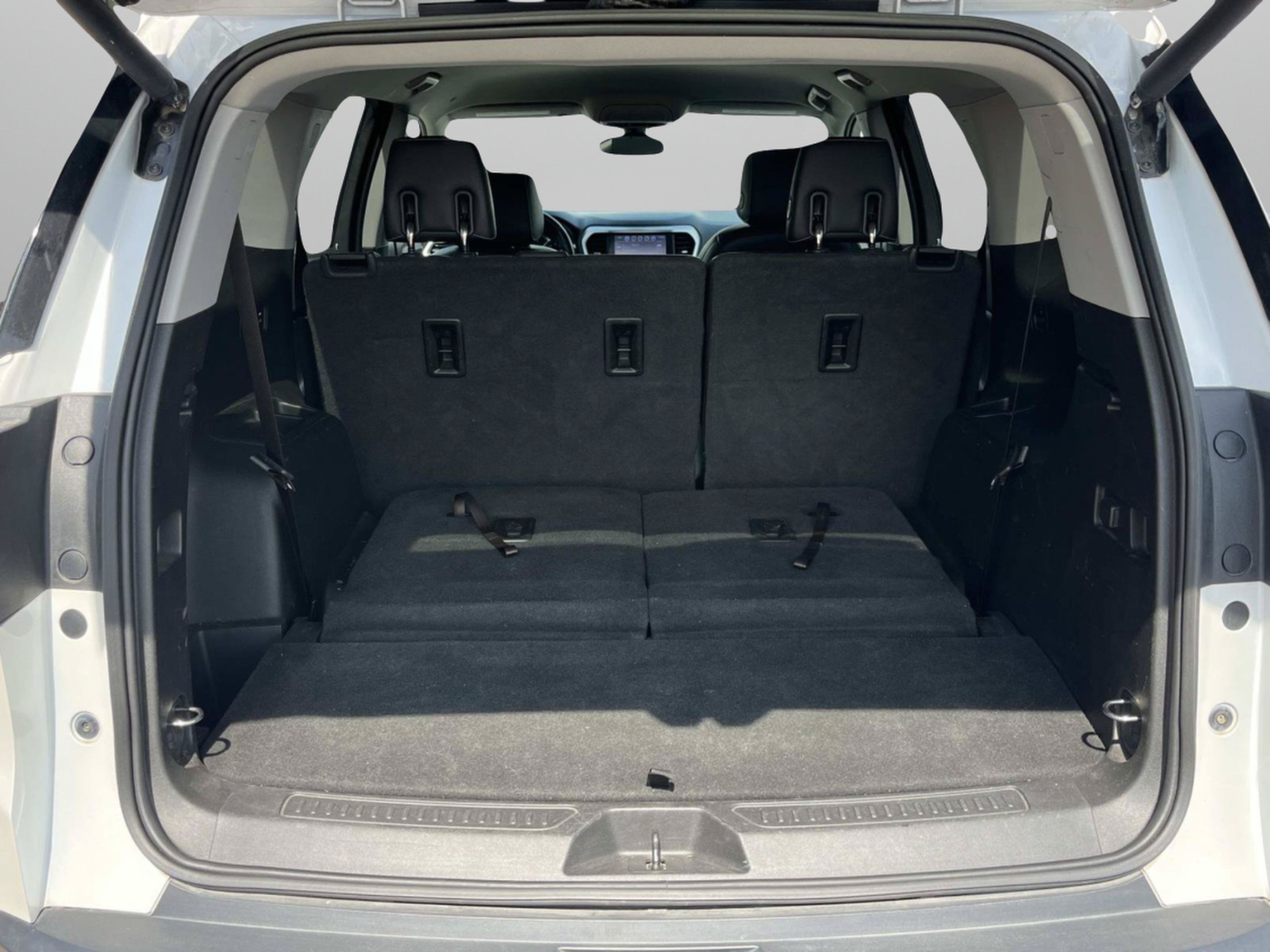Used 2019 GMC Acadia SLT FWD image 20
