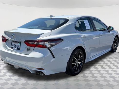 Used 2023 Toyota Camry SE FWD image 5