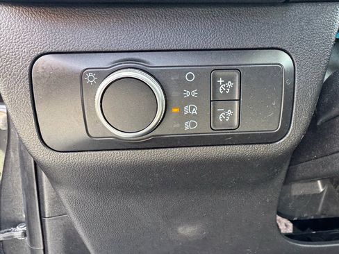 Used 2020 Ford Escape SE image 22