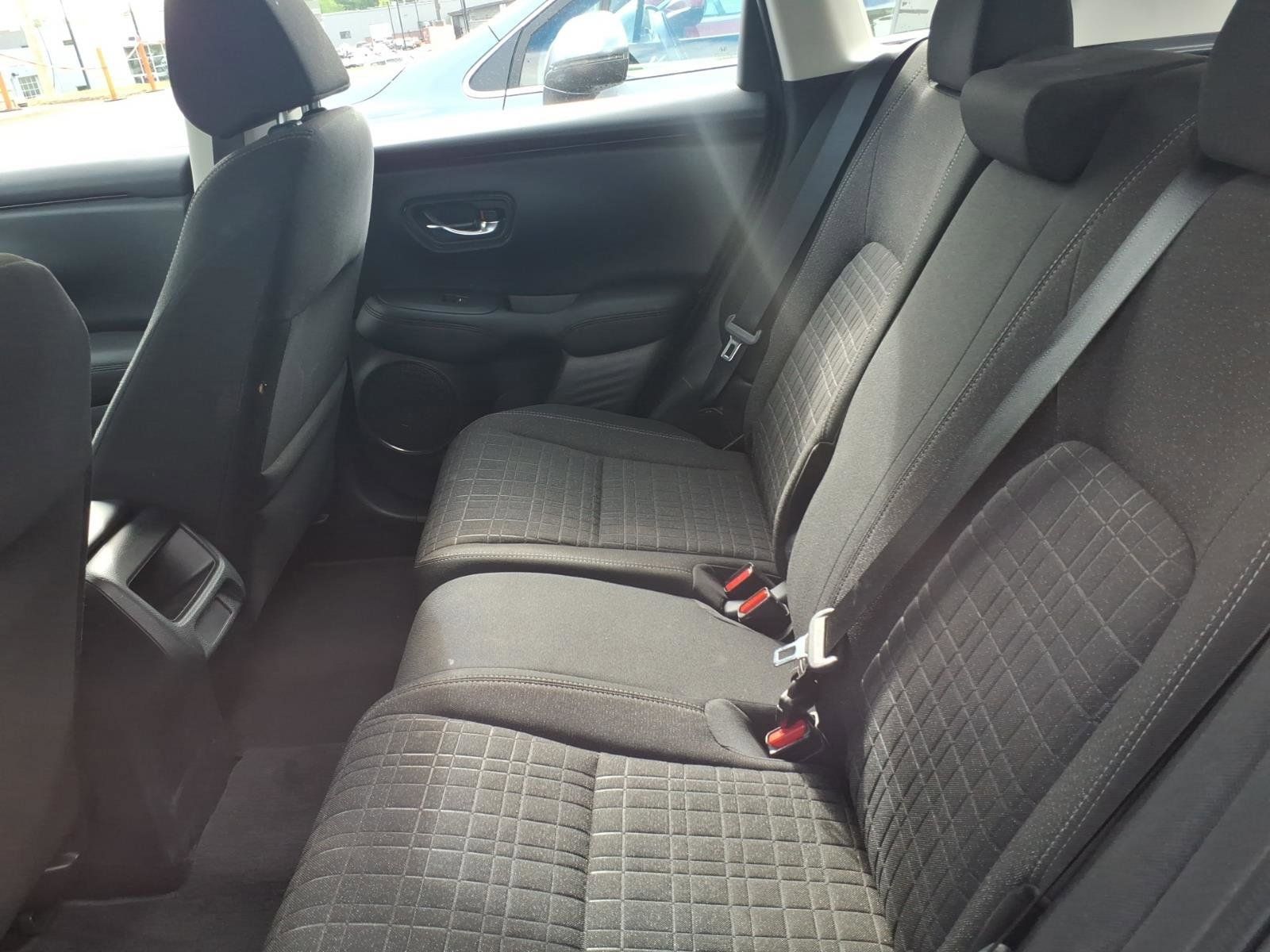 Used 2023 Honda HR-V LX image 8