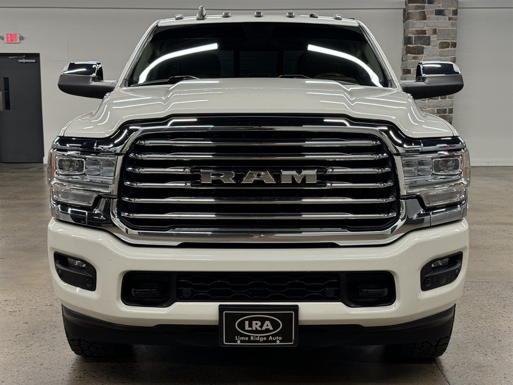 Used 2022 RAM 2500 Limited AWD/4WD image 2