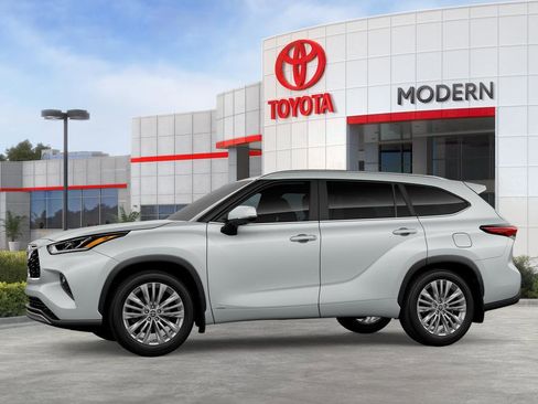New 2026 Toyota Highlander Platinum image 25