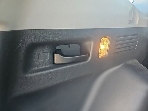 Used 2021 Honda CR-V Special Edition image 39