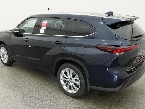 New 2026 Toyota Highlander Limited AWD/4WD image 19