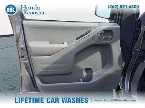 Used 2019 Nissan Frontier SV image 18