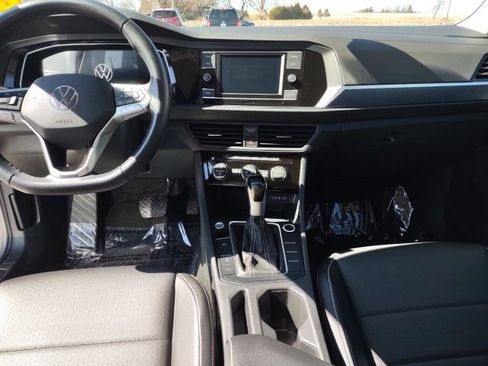 Used 2024 Volkswagen Jetta SE image 13