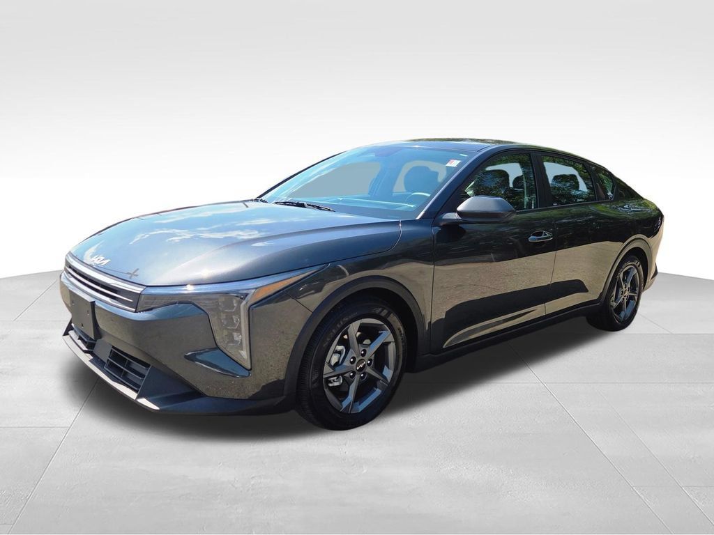 Used 2026 Kia K4 FWD image 3