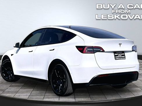 Used 2021 Tesla Model Y Long Range AWD/4WD image 2
