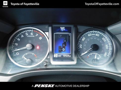 Used 2021 Toyota Tacoma TRD Sport w/ Technology Package AWD/4WD image 11