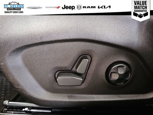 Used 2021 Jeep Renegade Trailhawk w/ Trailer Tow Group AWD/4WD image 18