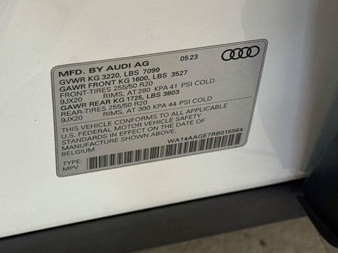 Certified 2024 Audi Q8 e-tron Premium Plus AWD/4WD image 33