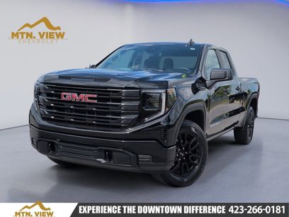 Used 2025 GMC Sierra 1500 Pro w/ Graphite Edition