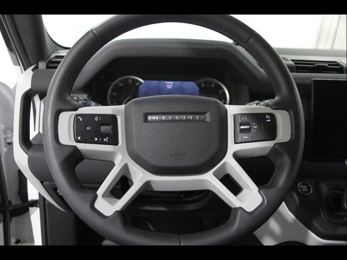 Used 2023 Land Rover Defender 90 S AWD/4WD image 7