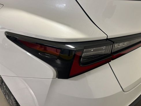 Used 2023 Lexus IS 350 F Sport w/ Memory Package image 34