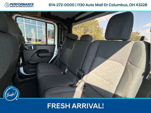 Used 2026 Jeep Gladiator Mojave w/ Safety Group AWD/4WD image 20