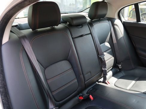 Used 2018 Jaguar XE Prestige image 21