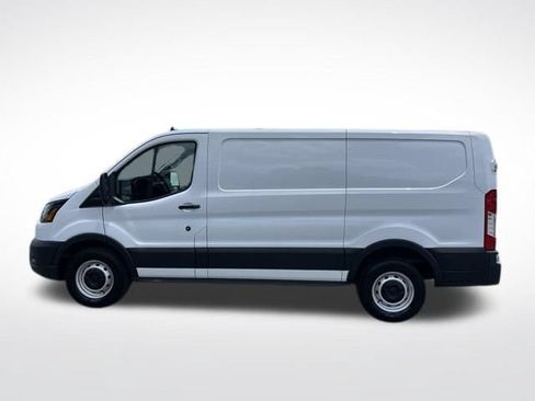 Used 2025 Ford Transit 150 Low Roof w/ Load Area Protection Package RWD image 4