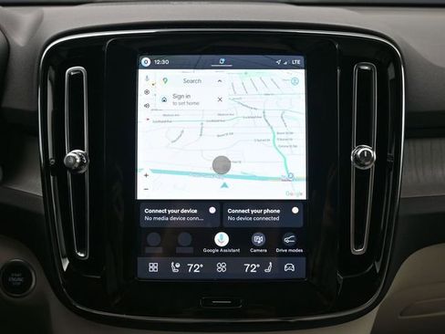 New 2026 Volvo XC40 B5 Ultra w/ Protection Package Premier image 13