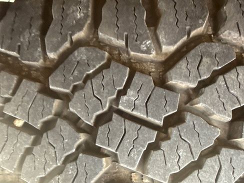 Used 2023 Chevrolet Silverado 1500 LT image 10