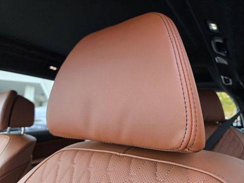 New 2026 BMW X7 M60i image 17