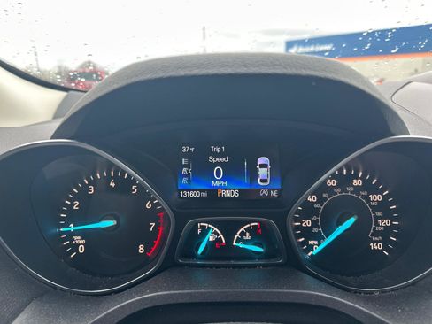 Used 2017 Ford Escape SE w/ Equipment Group 201A image 11