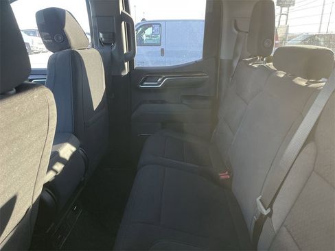 Used 2025 Chevrolet Silverado 1500 LT image 5