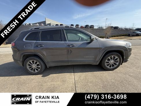 Used 2019 Jeep Cherokee Latitude Plus image 1