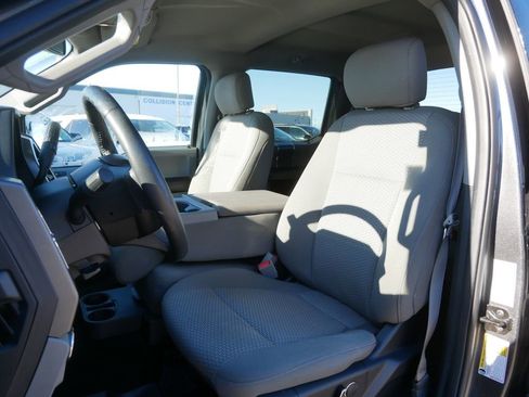 Used 2018 Ford F150 XLT w/ Equipment Group 302A Luxury image 9