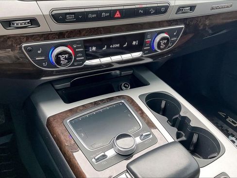 Used 2019 Audi Q7 2.0T Premium Plus AWD/4WD image 25
