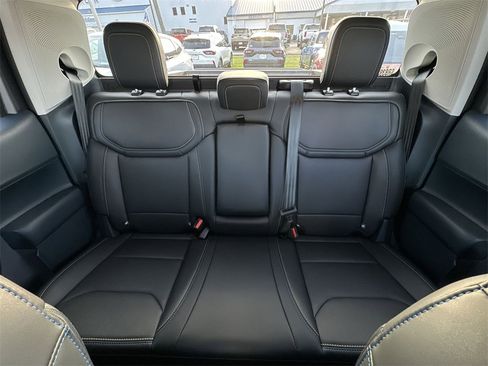 New 2025 Ford Maverick Lobo image 21