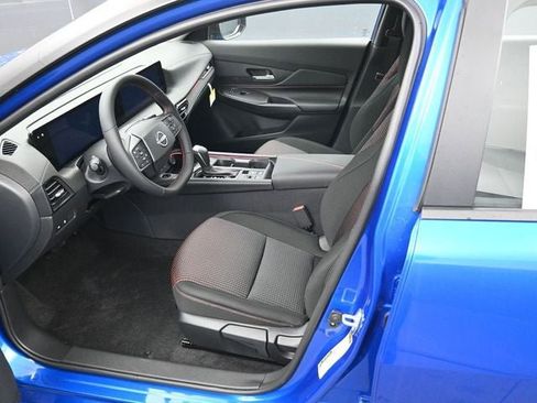 New 2026 Nissan Sentra SR image 9