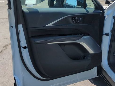 Used 2025 Cadillac Lyriq Luxury w/ LPO, Floor Liner Package AWD/4WD image 22