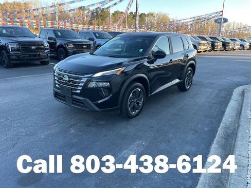 Used 2024 Nissan Rogue SV image 35