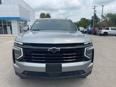Used 2025 Chevrolet Tahoe RST w/ Comfort Package AWD/4WD image 3