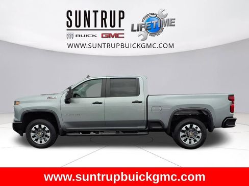 Used 2024 Chevrolet Silverado 2500 Custom w/ Custom Value Package image 26
