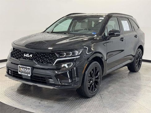 Used 2023 Kia Sorento SX image 3